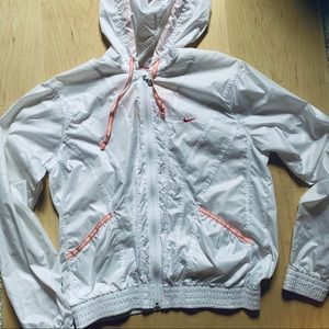 🤩 RARE Nike Windbreaker 🤩